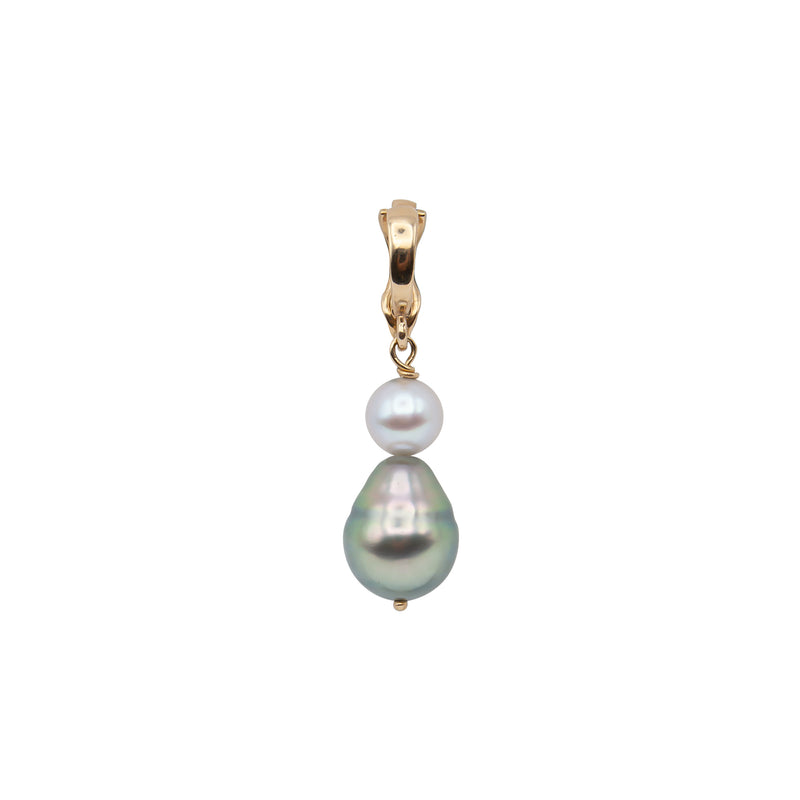 A 14 karat yellow gold pendant with a spherical gray Akoya pearl and pear shaped Tahitian pearl (front).