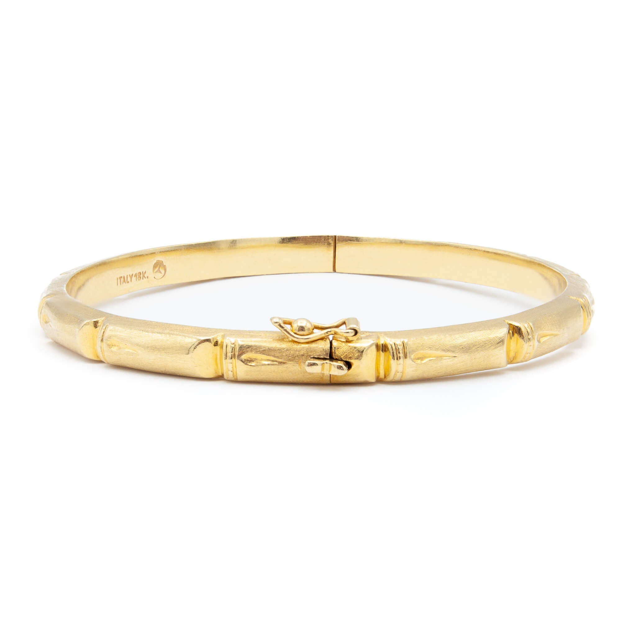 Diamond End Bangle in 18K Gold – Luxe VVS Jewelers