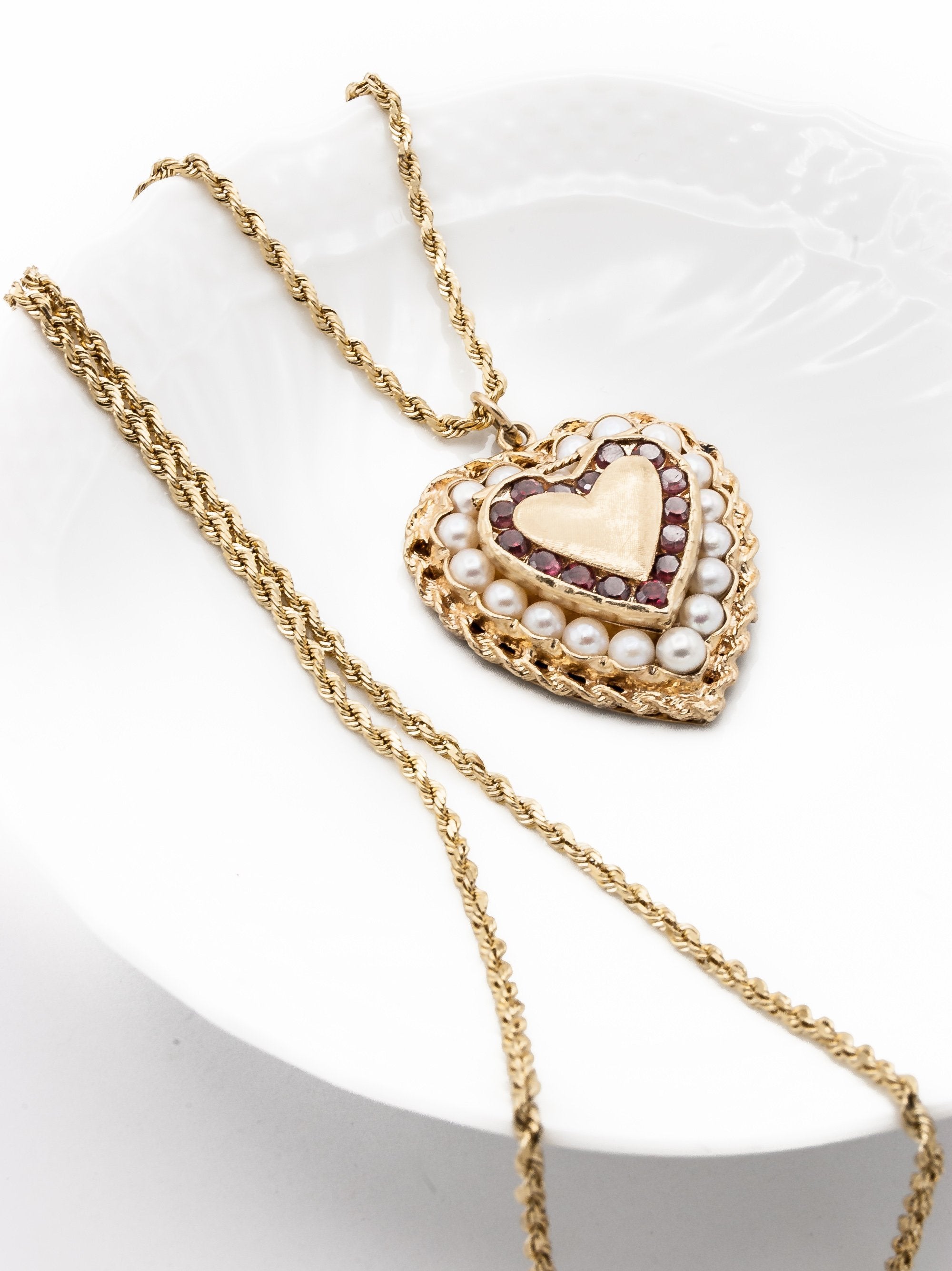 Mini 'Sweetheart' Diamond Pavé Locket in 18k Gold – Devon Woodhill Fine  Jewelry