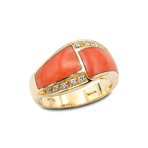 Vintage 18 Karat Gold Italian Coral and Diamond Ring